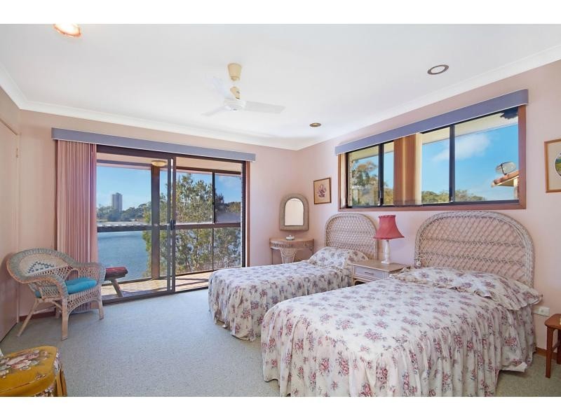 3/6 Sunbird Street, Burleigh Waters QLD 4220