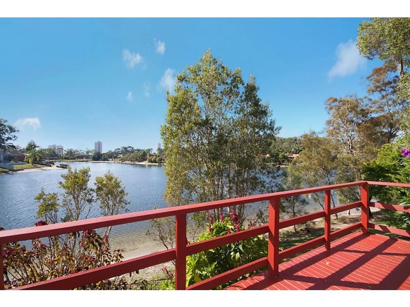 3/6 Sunbird Street, Burleigh Waters QLD 4220
