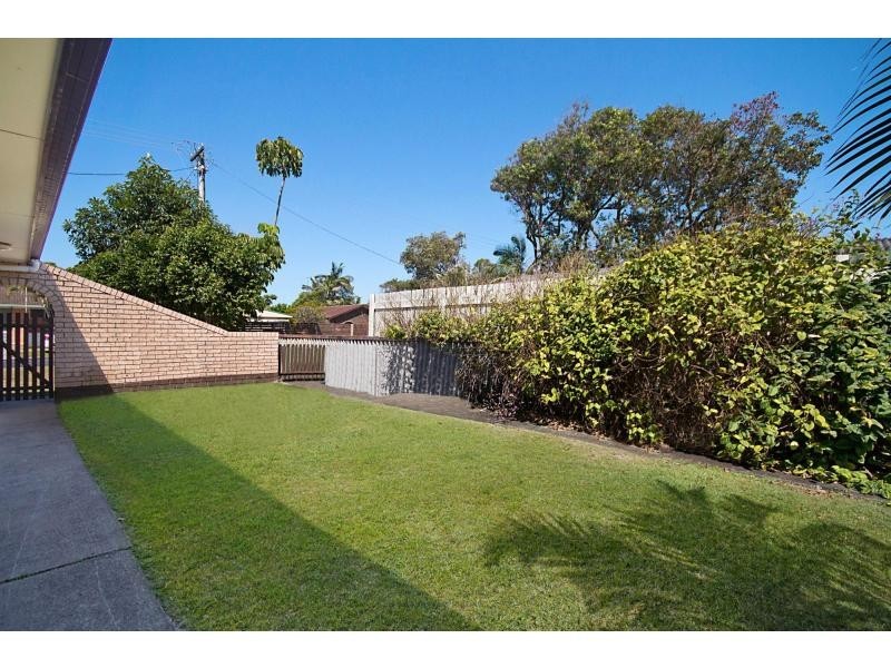 1/19 Walker Avenue, Palm Beach QLD 4221