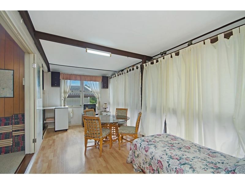 10 Sunshine Parade, Miami QLD 4220