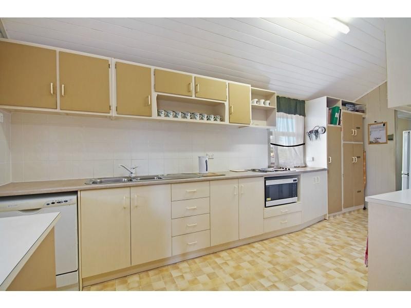 10 Sunshine Parade, Miami QLD 4220