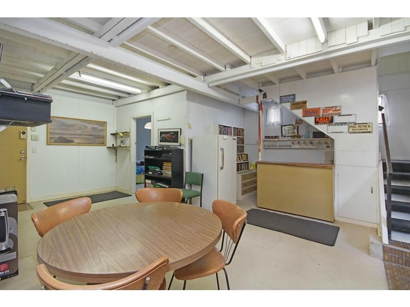 10 Sunshine Parade, Miami QLD 4220