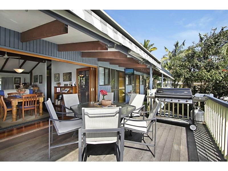 1 Timbertop Mead, Burleigh Heads QLD 4220