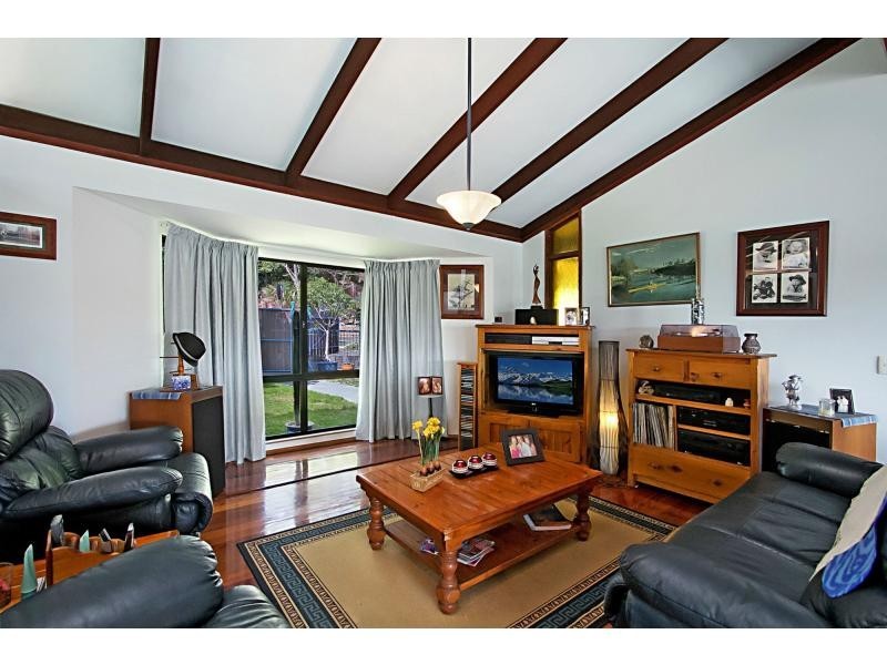1 Timbertop Mead, Burleigh Heads QLD 4220