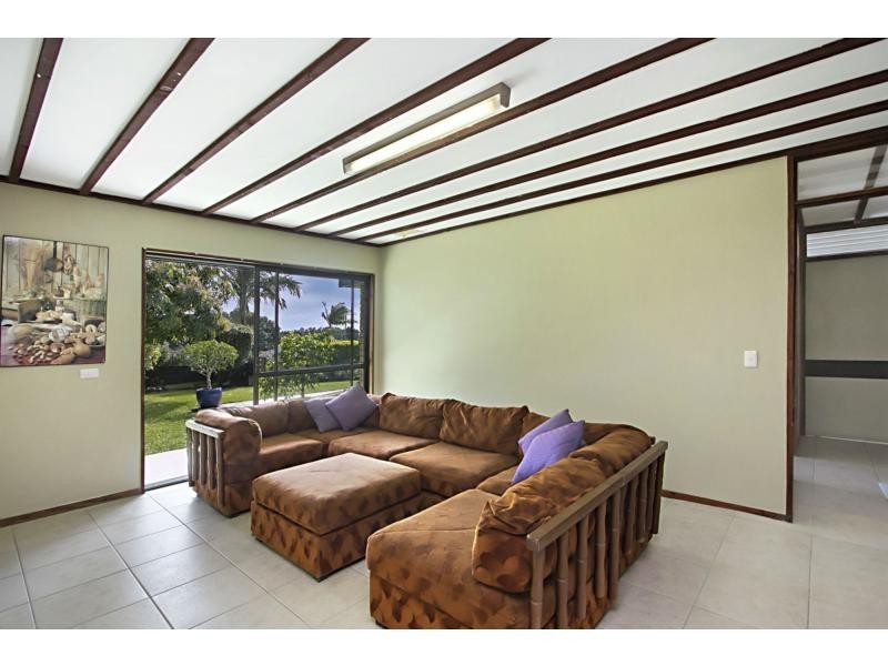 1 Timbertop Mead, Burleigh Heads QLD 4220