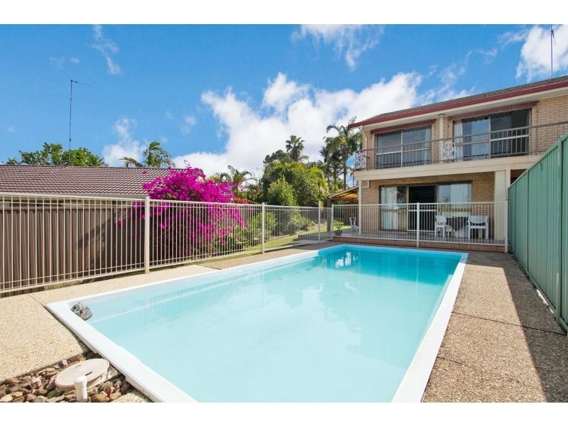 14 Atlas Crescent, Benowa QLD 4217