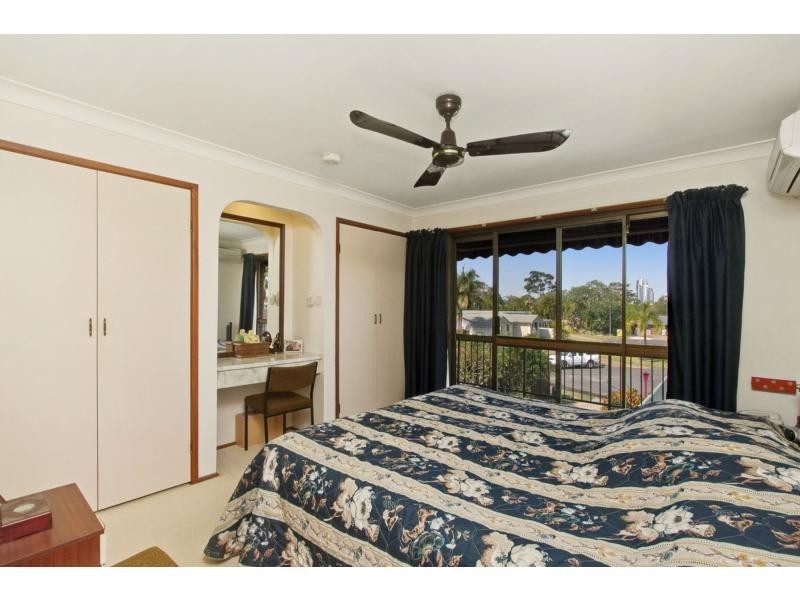 14 Atlas Crescent, Benowa QLD 4217