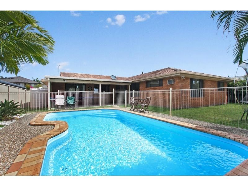 119 Treeview Drive, Burleigh Waters QLD 4220