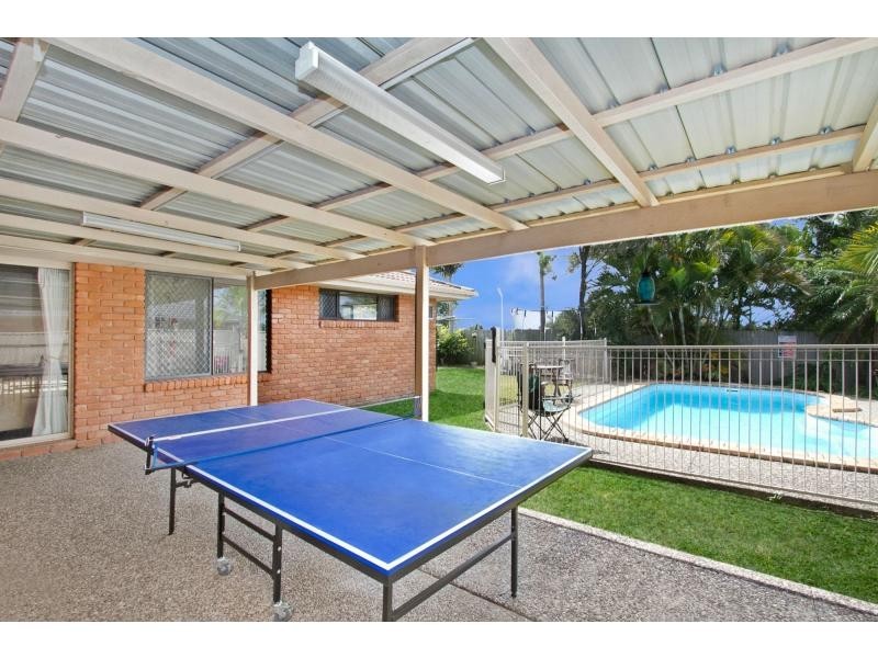 119 Treeview Drive, Burleigh Waters QLD 4220
