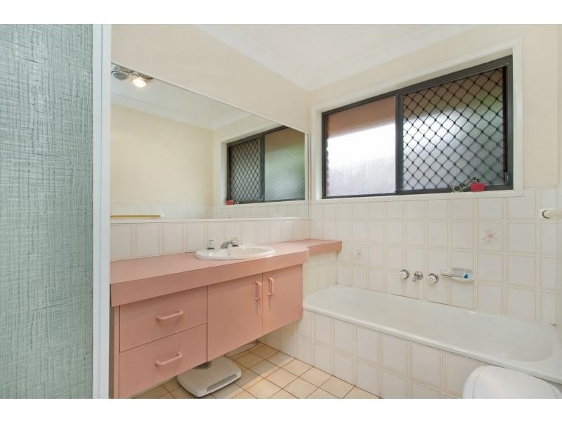 119 Treeview Drive, Burleigh Waters QLD 4220