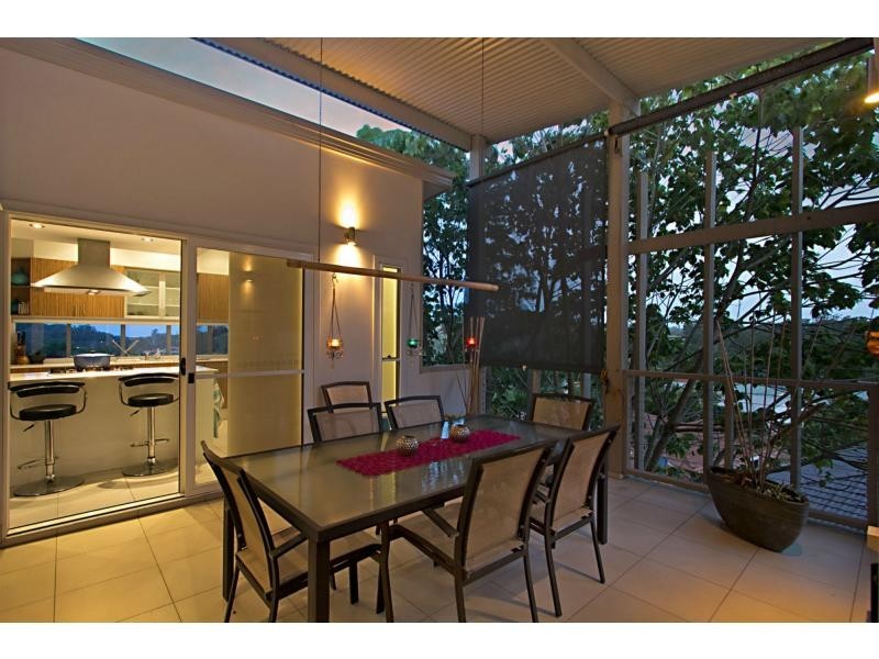 5 Dapples Court, Burleigh Heads QLD 4220