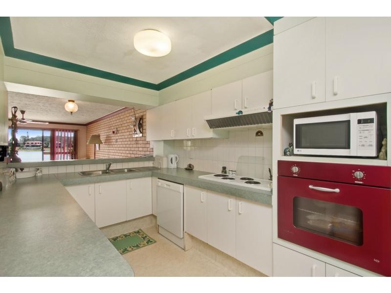 34/11 Shrike Court, Burleigh Waters QLD 4220