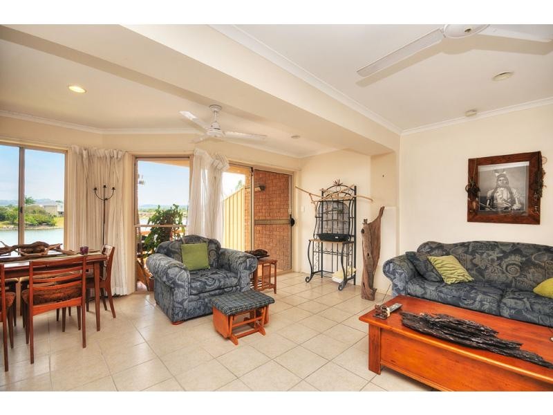 16/6 Lowood Court, Varsity Lakes QLD 4227