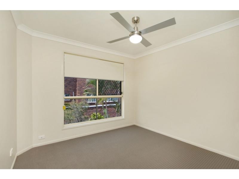 4/4 Twenty Sixth Avenue, Palm Beach QLD 4221
