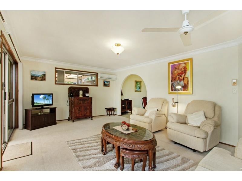 184 Acanthus Avenue, Burleigh Waters QLD 4220