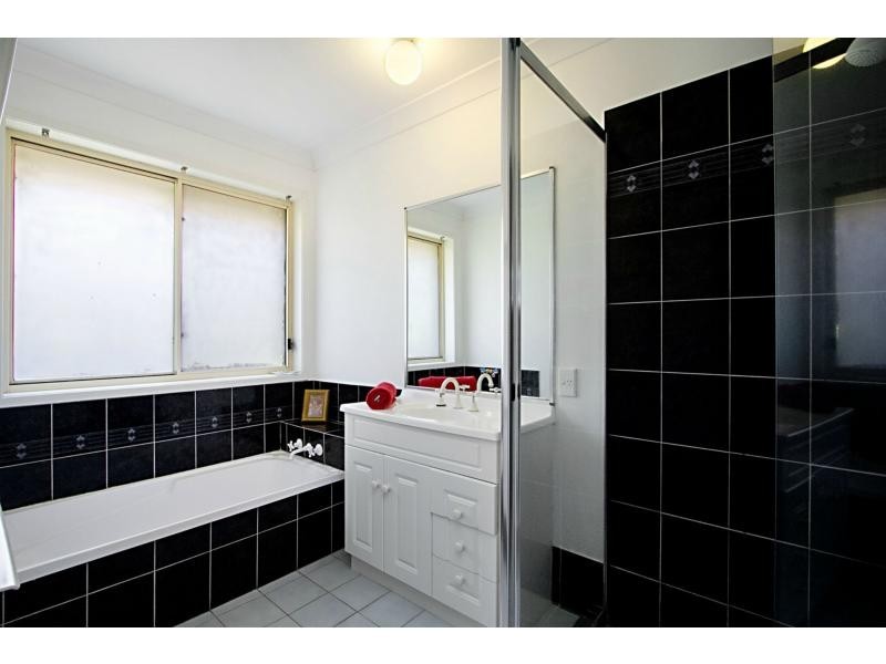 4 Robusta Rise, Burleigh Heads QLD 4220