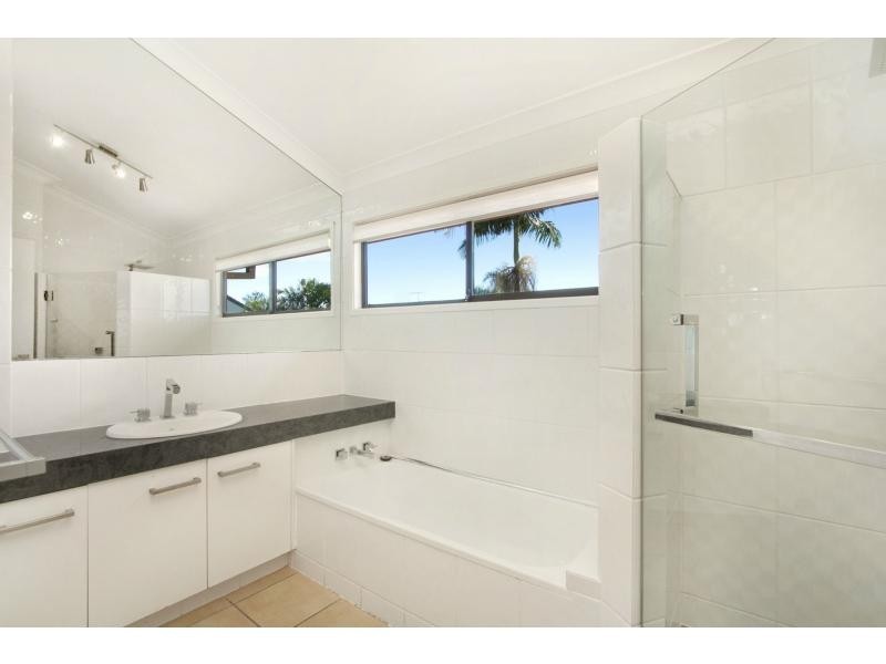 3/25 Sunbird Street, Burleigh Waters QLD 4220