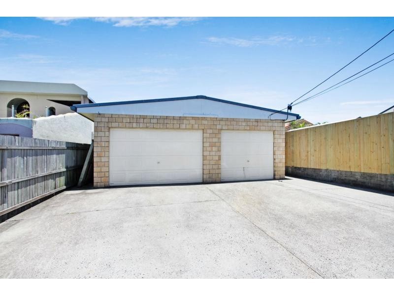 2/5 Fourteenth Avenue, Palm Beach QLD 4221