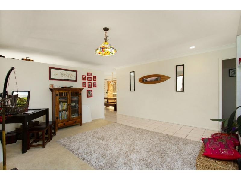 6 Treetop Court, Burleigh Waters QLD 4220