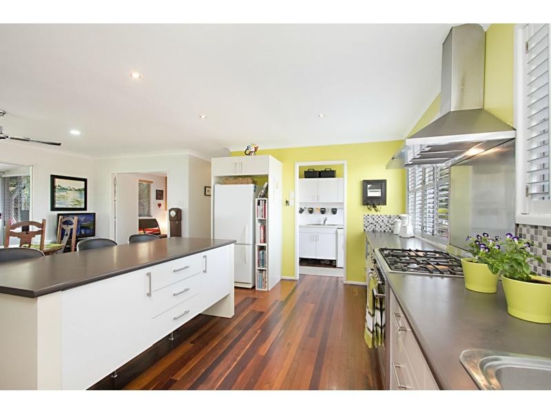 106 West Burleigh Road, Burleigh Heads QLD 4220