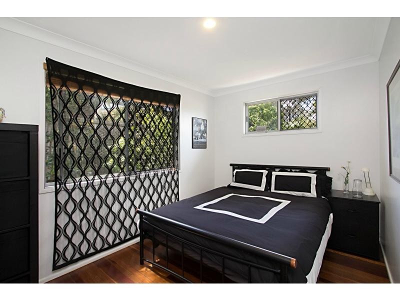 106 West Burleigh Road, Burleigh Heads QLD 4220
