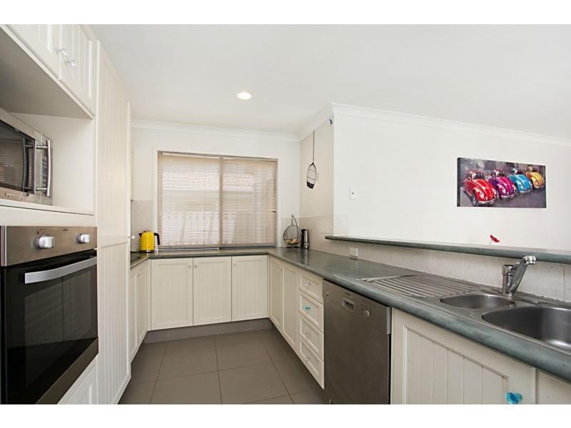 5 Greendale Place, Burleigh Waters QLD 4220