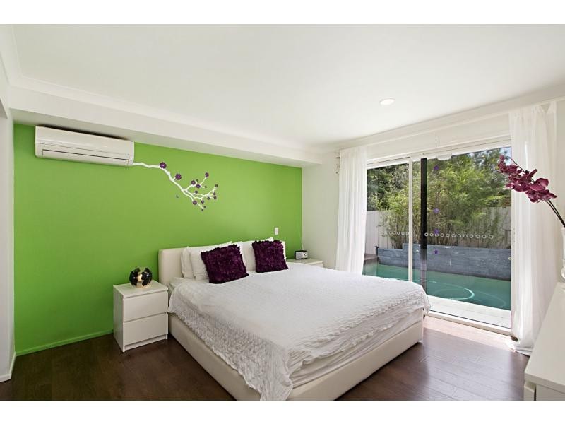 5 Greendale Place, Burleigh Waters QLD 4220