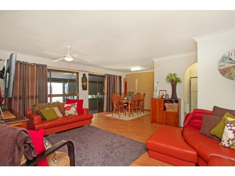 20/105 Christine Avenue, Burleigh Waters QLD 4220