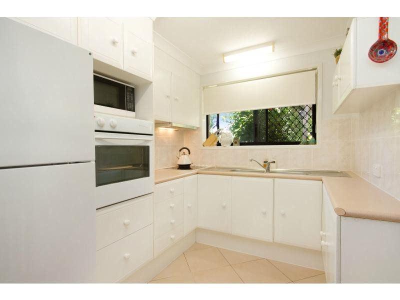 20/105 Christine Avenue, Burleigh Waters QLD 4220