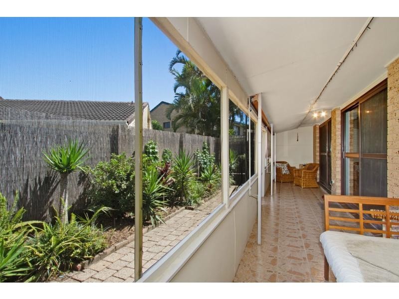 20/105 Christine Avenue, Burleigh Waters QLD 4220