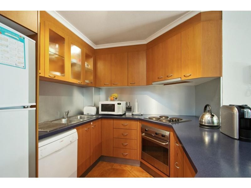 1/6 Albert Street, Burleigh Heads QLD 4220