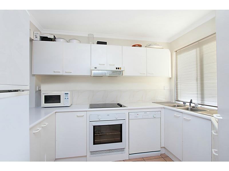 19/6 Lowood Court, Varsity Lakes QLD 4227