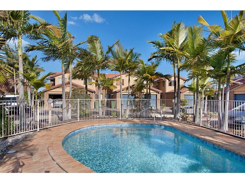 19/6 Lowood Court, Varsity Lakes QLD 4227