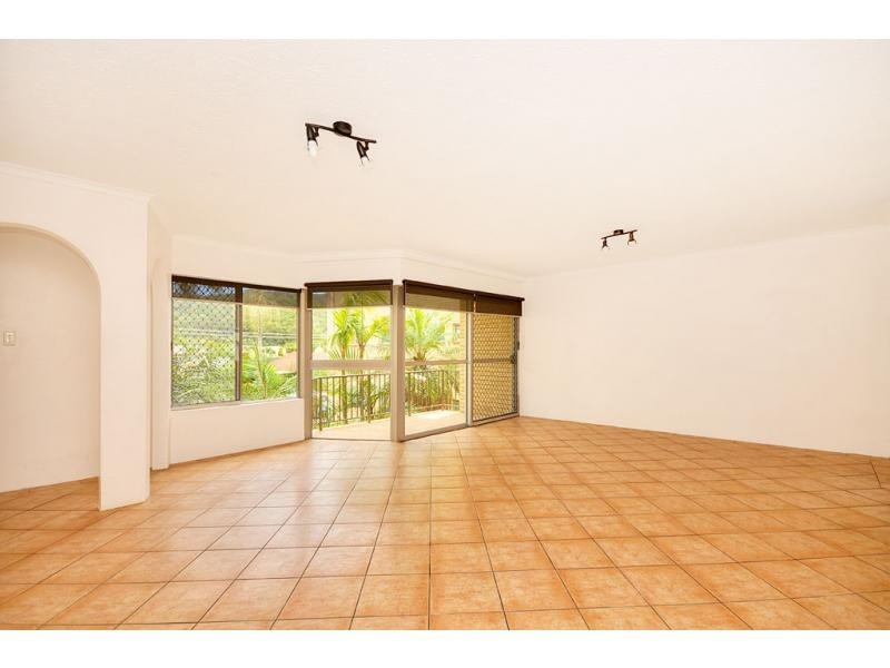 7/18 Ikkina Road, Burleigh Heads QLD 4220