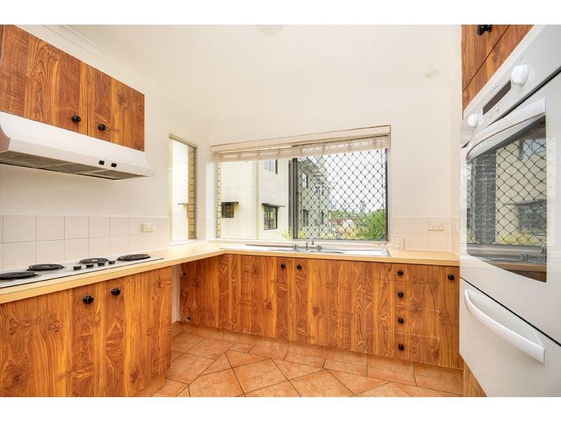 7/18 Ikkina Road, Burleigh Heads QLD 4220