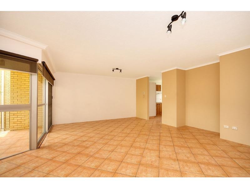 7/18 Ikkina Road, Burleigh Heads QLD 4220