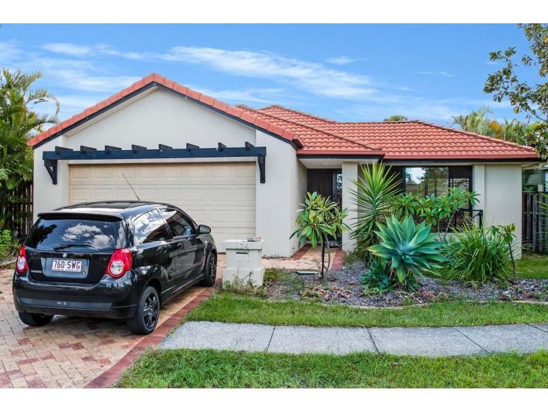 124 Harrier Drive, Burleigh Waters QLD 4220