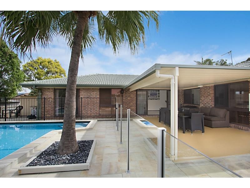 30 Grebe Place, Burleigh Waters QLD 4220
