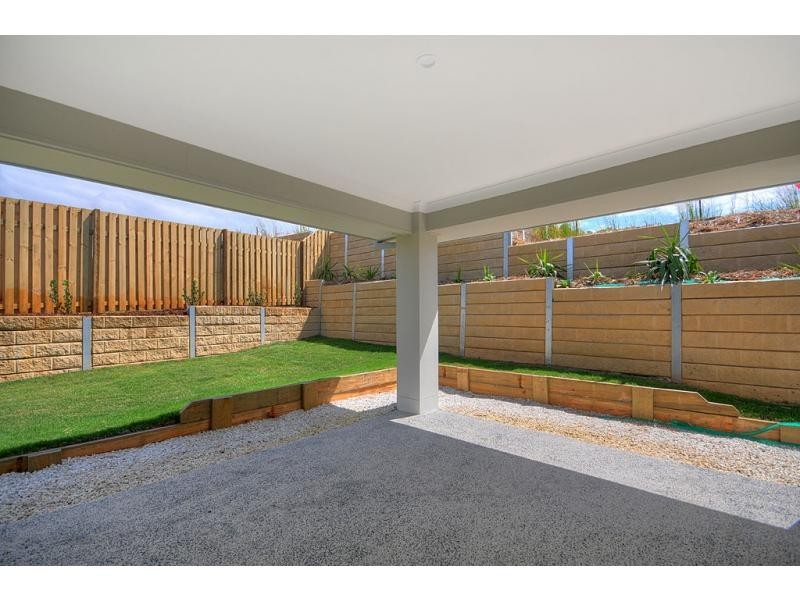 9 Sunbird Court, Elanora QLD 4221