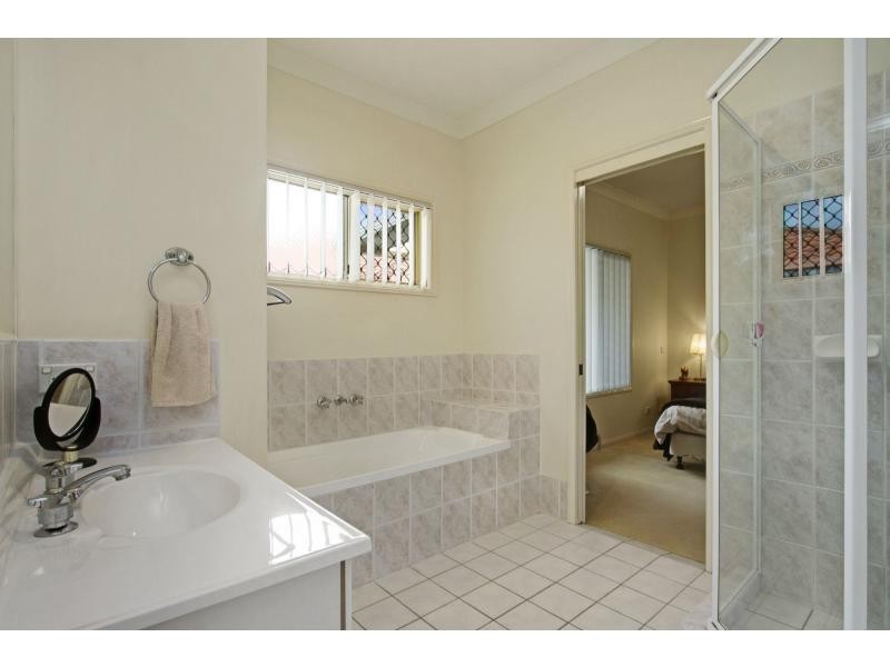 31 Cowell Drive, Burleigh Heads QLD 4220