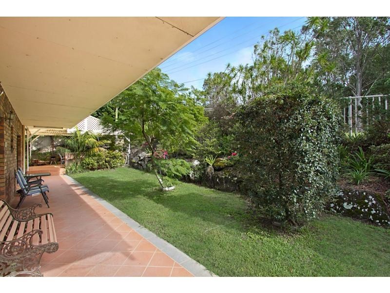 1 Karawatha Drive, Currumbin Waters QLD 4223