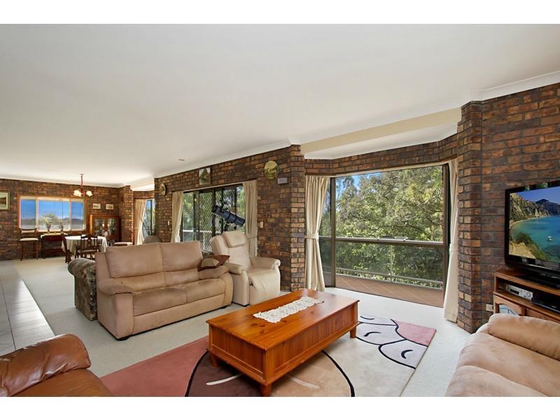 1 Karawatha Drive, Currumbin Waters QLD 4223