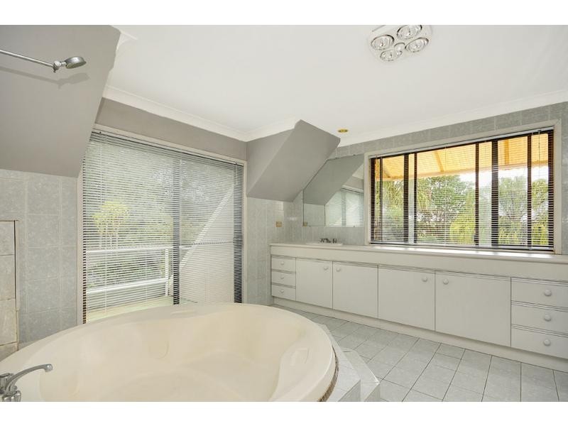 1 Karawatha Drive, Currumbin Waters QLD 4223