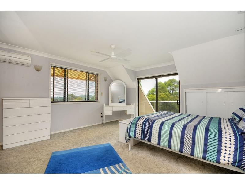 1 Karawatha Drive, Currumbin Waters QLD 4223