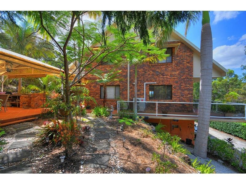 1 Karawatha Drive, Currumbin Waters QLD 4223