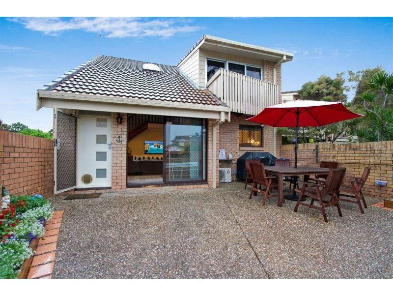 1/18 Barbet Place, Burleigh Waters QLD 4220