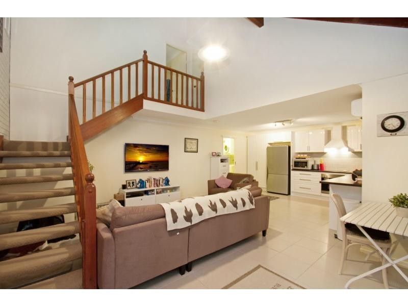 1/18 Barbet Place, Burleigh Waters QLD 4220