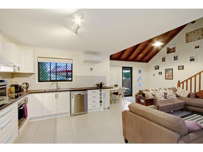 1/18 Barbet Place, Burleigh Waters QLD 4220