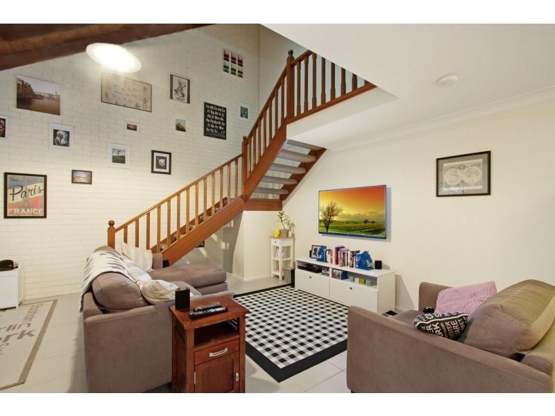 1/18 Barbet Place, Burleigh Waters QLD 4220