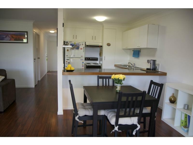 2/23 Sunbird Street, Burleigh Waters QLD 4220